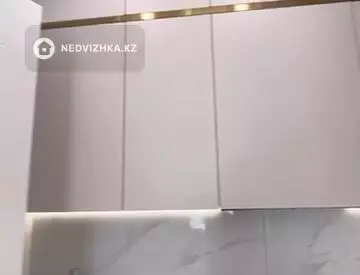 2-комнатная квартира, этаж 8 из 12, 39 м², миниатюра 10