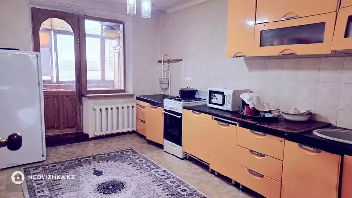 3-комнатная квартира, этаж 5 из 5, 72 м², фотография 2