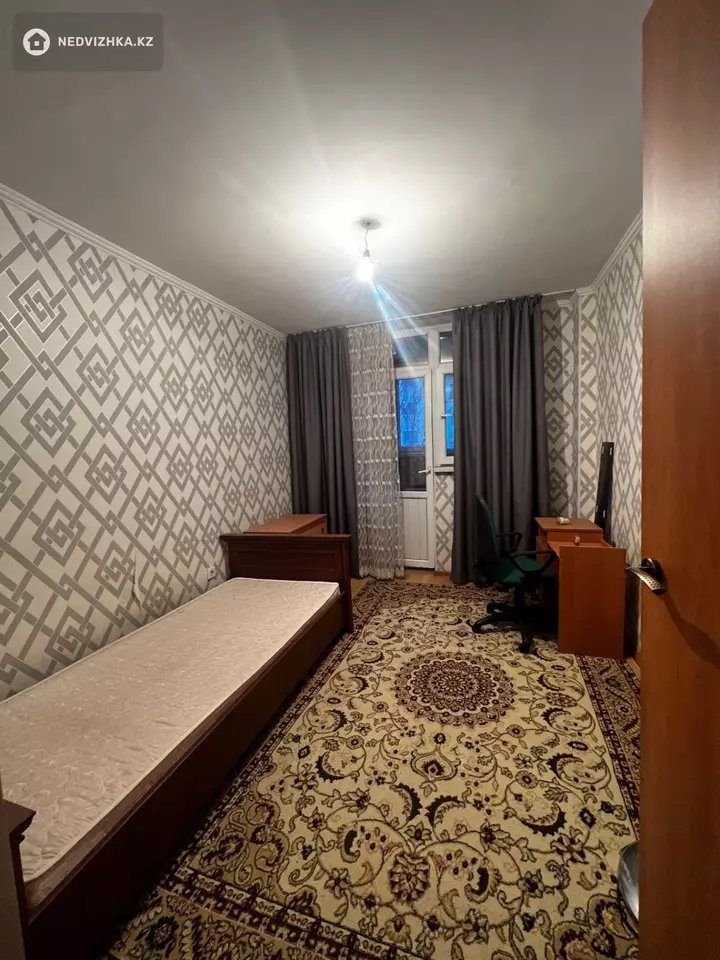 3-комнатная квартира, этаж 3 из 9, 72 м², фотография 2