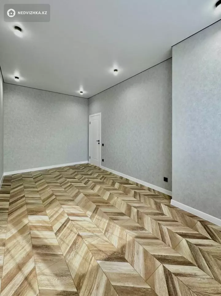 2-комнатная квартира, этаж 5 из 11, 72 м², фотография 4