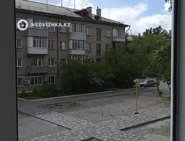 3-комнатная квартира, этаж 2 из 4, 69 м², На длительный срок, миниатюра 7
