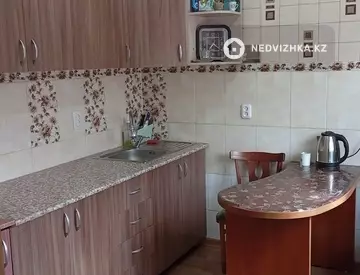3-комнатная квартира, этаж 2 из 4, 68 м²