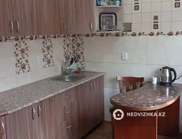 3-комнатная квартира, этаж 2 из 4, 68 м²