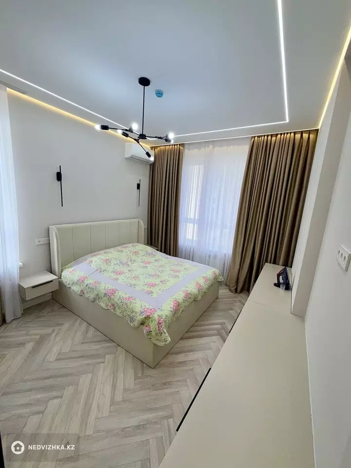 2-комнатная квартира, этаж 12 из 16, 78 м², Посуточно, фотография 5