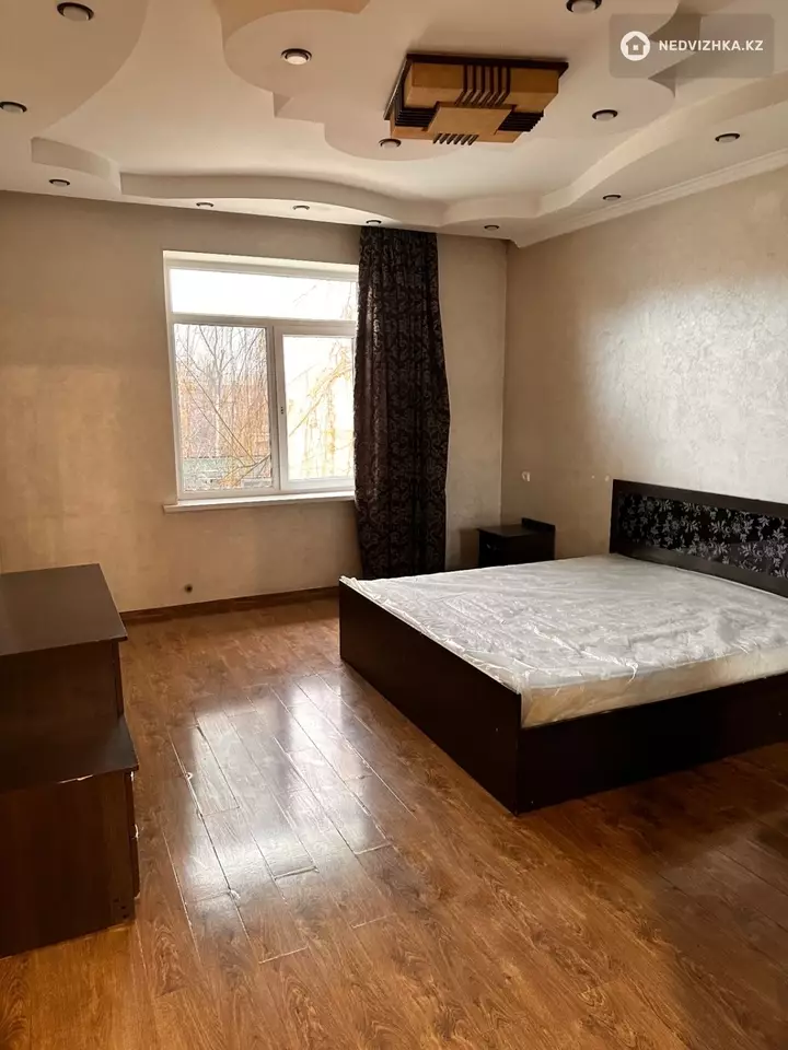 7-бөлмелі үй, 6 соттық, 300 м², На длительный срок, 5-фотосурет