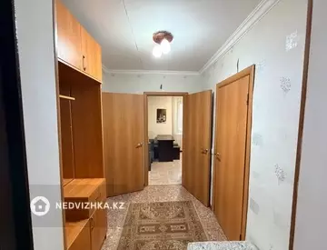 1-комнатная квартира, этаж 4 из 5, 39 м², миниатюра 1