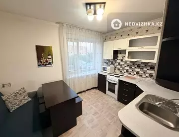 1-комнатная квартира, этаж 4 из 5, 39 м², миниатюра 3