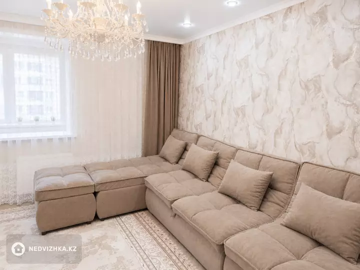 2-комнатная квартира, этаж 3 из 8, 65 м², фотография 2