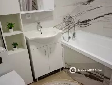 2-комнатная квартира, этаж 3 из 8, 65 м²