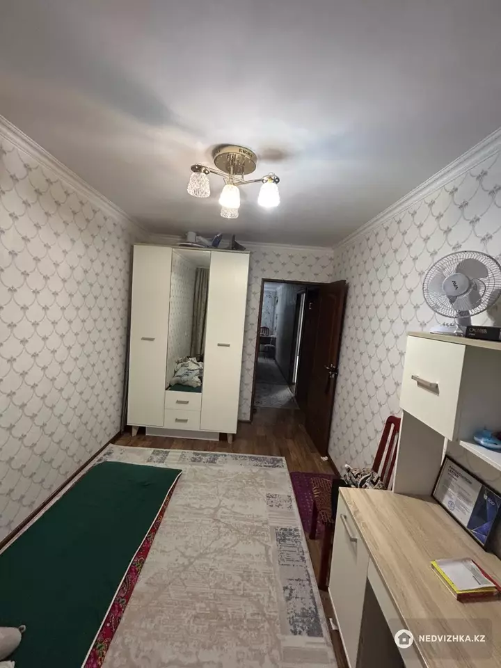4-комнатная квартира, этаж 4 из 5, 78 м², фотография 2