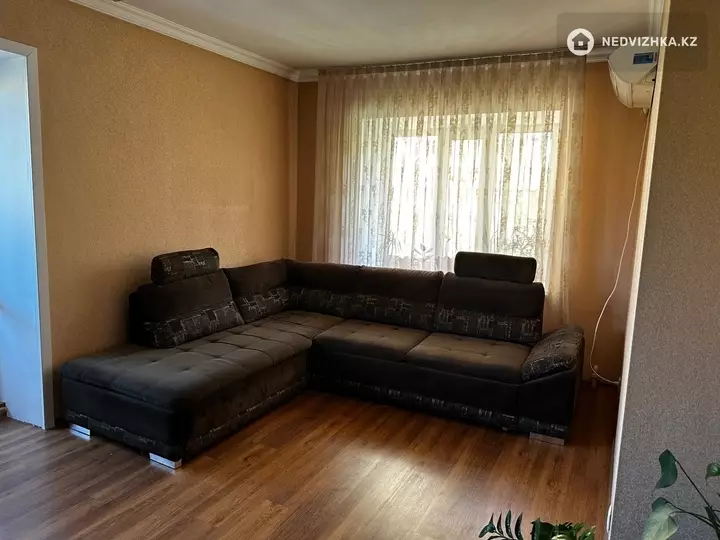 3-комнатная квартира, этаж 4 из 4, 77 м², фотография 4