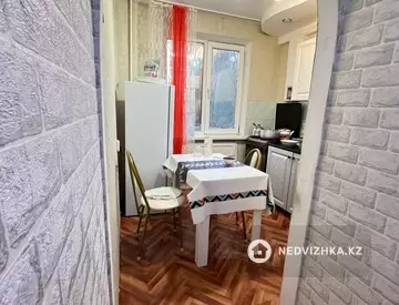 1-комнатная квартира, этаж 3 из 9, 42 м²
