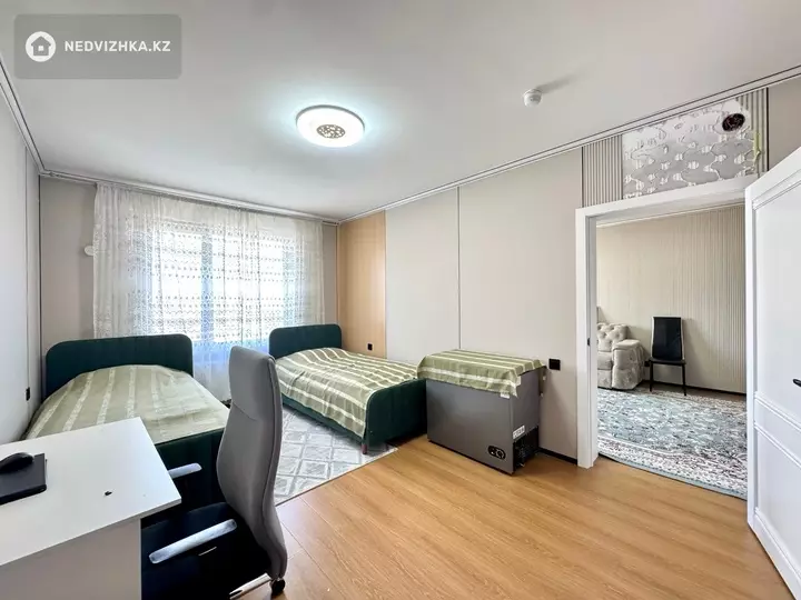 3-комнатная квартира, этаж 16 из 17, 79 м², фотография 3