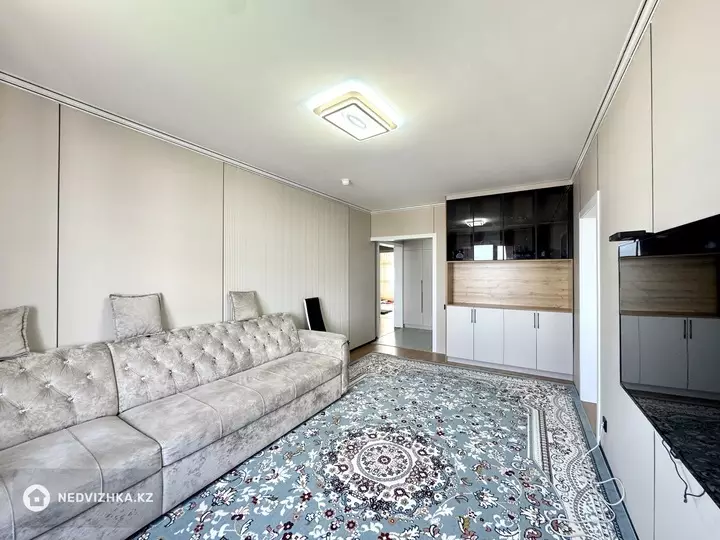 3-комнатная квартира, этаж 16 из 17, 79 м², фотография 4