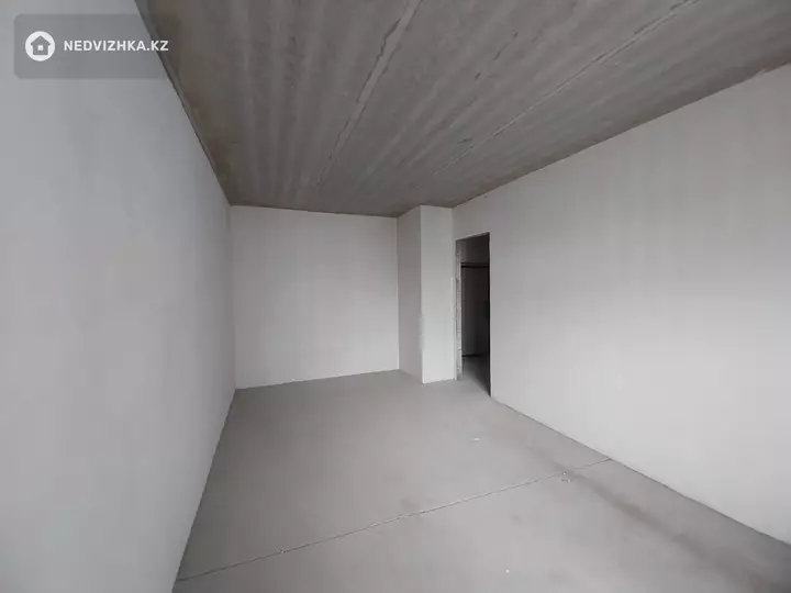 1-комнатная квартира, этаж 7 из 12, 42 м², фотография 4