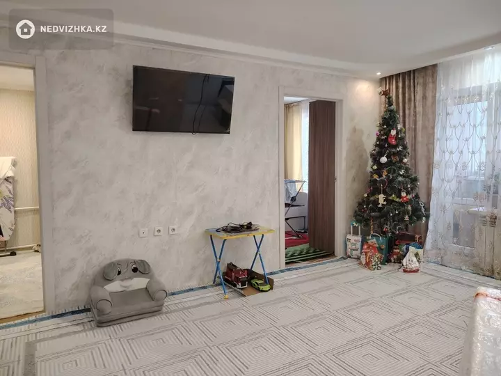 3-комнатная квартира, этаж 2 из 4, 58 м², фотография 4