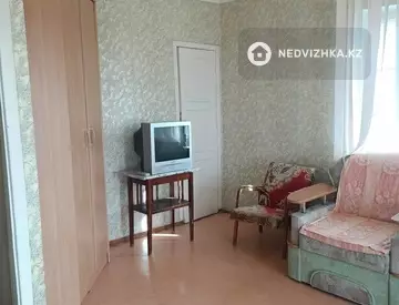 1-комнатная квартира, этаж 3 из 3, 35 м²
