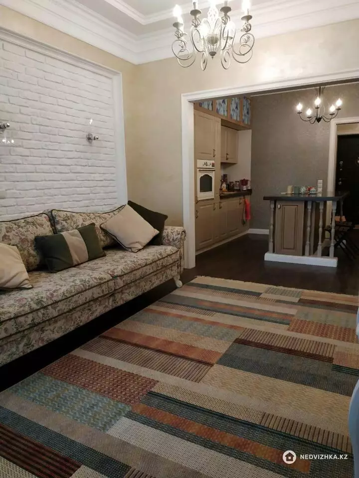 2-комнатная квартира, этаж 2 из 10, 60 м², фотография 3