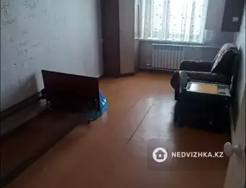 3-комнатная квартира, этаж 4 из 5, 59 м², миниатюра 2