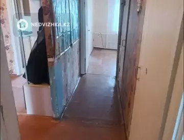 3-комнатная квартира, этаж 4 из 5, 59 м², миниатюра 4