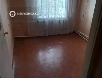3-комнатная квартира, этаж 4 из 5, 59 м², миниатюра 5