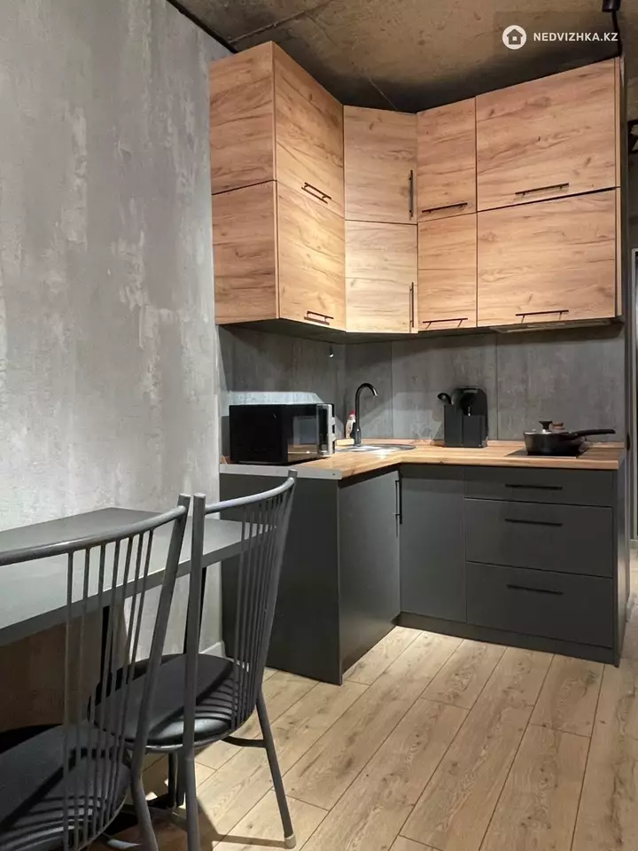 1-бөлмелі пәтер, қабат 8 барлық қабат саны 10, 50 м², Посуточно, 2-фотосурет