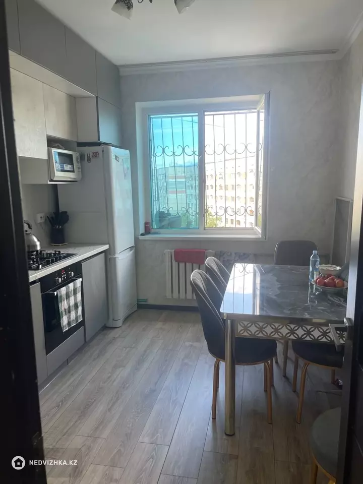1-комнатная квартира, этаж 9 из 9, 41 м²