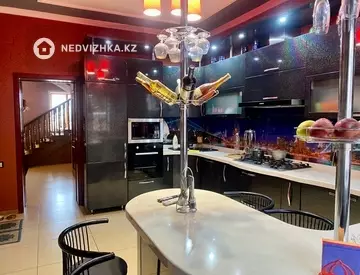 7-комнатный дом, 7 соток, 270 м², миниатюра 2