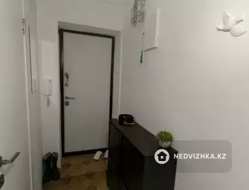 2-комнатная квартира, этаж 3 из 4, 41 м², миниатюра 1