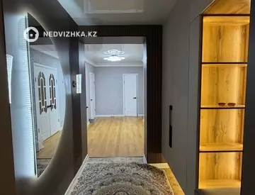 3-комнатная квартира, этаж 10 из 10, 90 м²