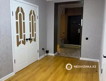 3-комнатная квартира, этаж 10 из 10, 90 м²