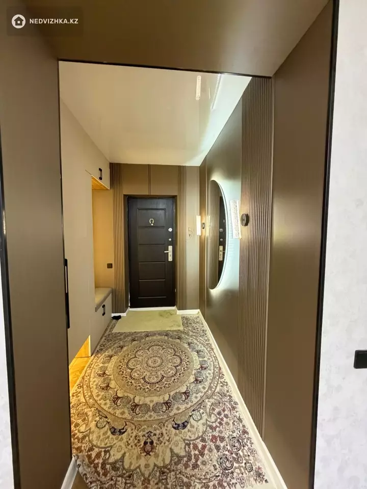 3-комнатная квартира, этаж 10 из 10, 90 м², фотография 2