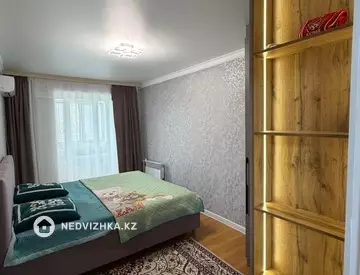3-комнатная квартира, этаж 10 из 10, 90 м²