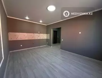 1-комнатная квартира, этаж 3 из 5, 38 м²