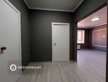 1-комнатная квартира, этаж 3 из 5, 38 м²