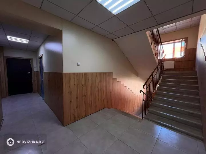 1-комнатная квартира, этаж 3 из 5, 38 м², фотография 2