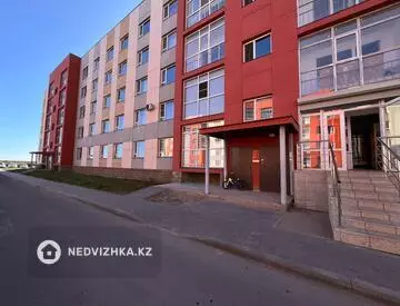 1-комнатная квартира, этаж 3 из 5, 38 м²