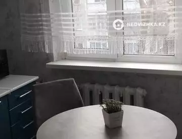 2-комнатная квартира, этаж 3 из 5, 46 м², миниатюра 6