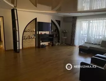 5-комнатная квартира, этаж 6 из 9, 210 м², миниатюра 10