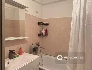 1-комнатная квартира, этаж 1 из 9, 38 м², На длительный срок