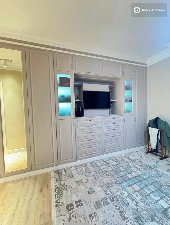 4-комнатная квартира, этаж 2 из 6, 116 м², фотография 5