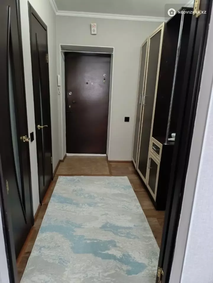2-комнатная квартира, этаж 3 из 6, 38 м², фотография 3