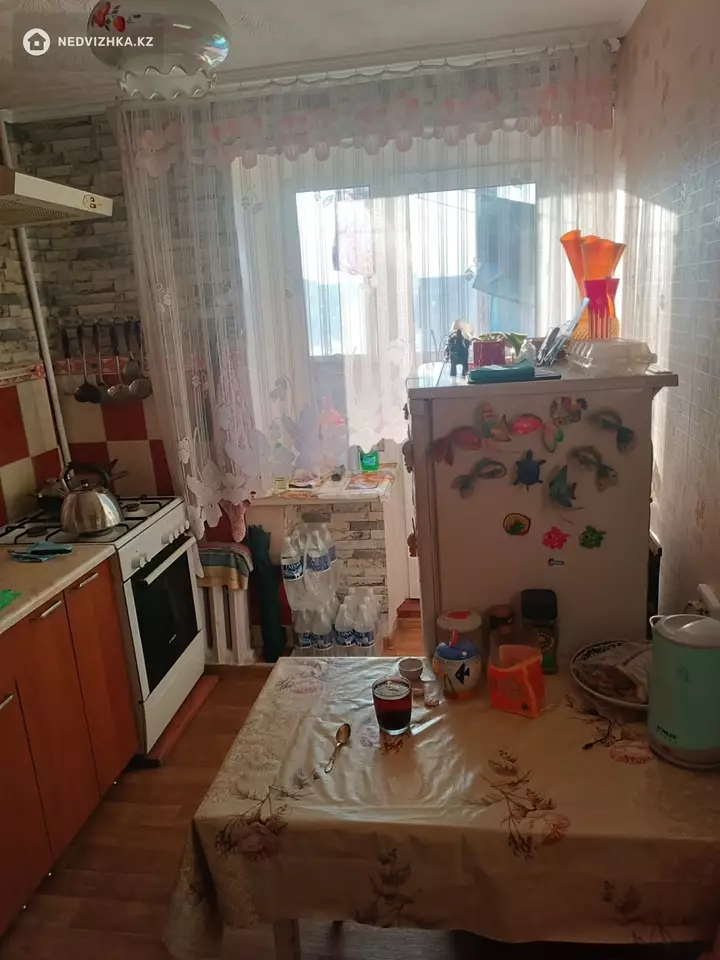 2-комнатная квартира, этаж 9 из 10, 50 м², фотография 4