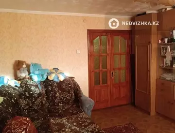 2-комнатная квартира, этаж 9 из 10, 50 м²
