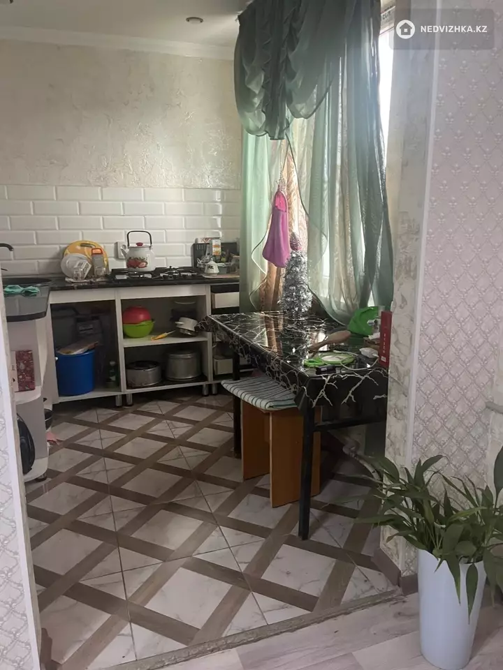 2-комнатная квартира, этаж 5 из 5, 46 м², фотография 3