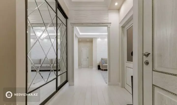 4-комнатная квартира, этаж 3 из 8, 96 м², фотография 4