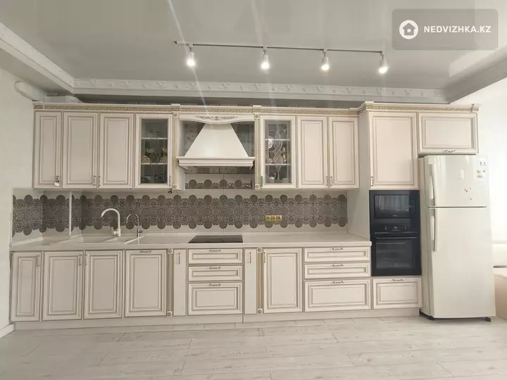 3-комнатная квартира, этаж 5 из 9, 98 м², фотография 5