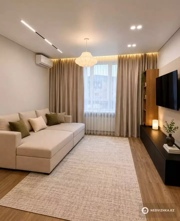 2-комнатная квартира, этаж 7 из 16, 74 м², Посуточно, фотография 2