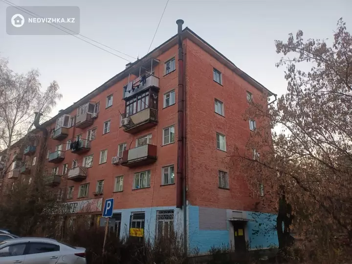 4-комнатная квартира, этаж 1 из 5, 72 м²