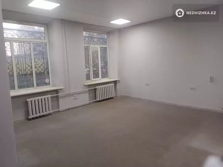 4-комнатная квартира, этаж 1 из 5, 72 м², фотография 4